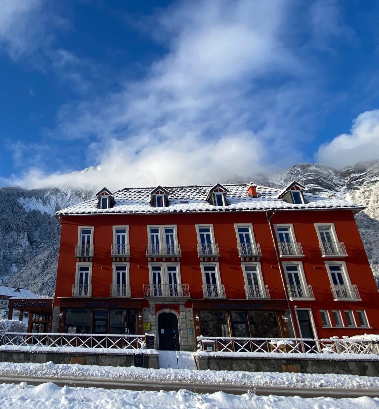 9 facade sous neige